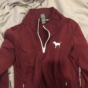ATHLETIC QUARTER ZIP